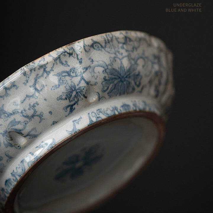 Exquisite Interlocking Branch Blue and White Porcelain Incense Burner.