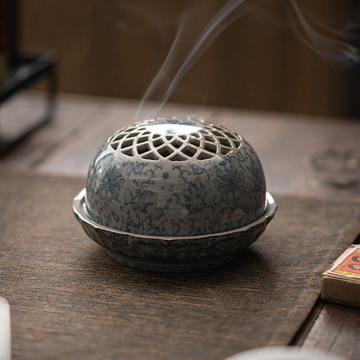Exquisite Interlocking Branch Blue and White Porcelain Incense Burner.